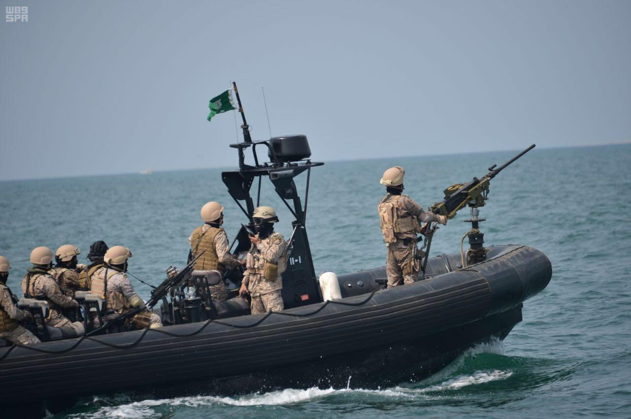 السعودية تدمر زورقاً حوثياً مفخخاً اقترب من مياهها السعودية تدمر زورقاً حوثياً مفخخاً اقترب من مياهها