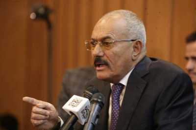 الحوثيون يقتحمون منزل شقيقة زوجة «صالح» بصنعاء ويخطفون أحد ابنائها الحوثيون يقتحمون منزل شقيقة زوجة «صالح» بصنعاء ويخطفون أحد ابنائها
