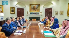 وزير الدفاع السعودي يبحث مع مسؤولين أمريكيين جهود إحلال السلام في المنطقة